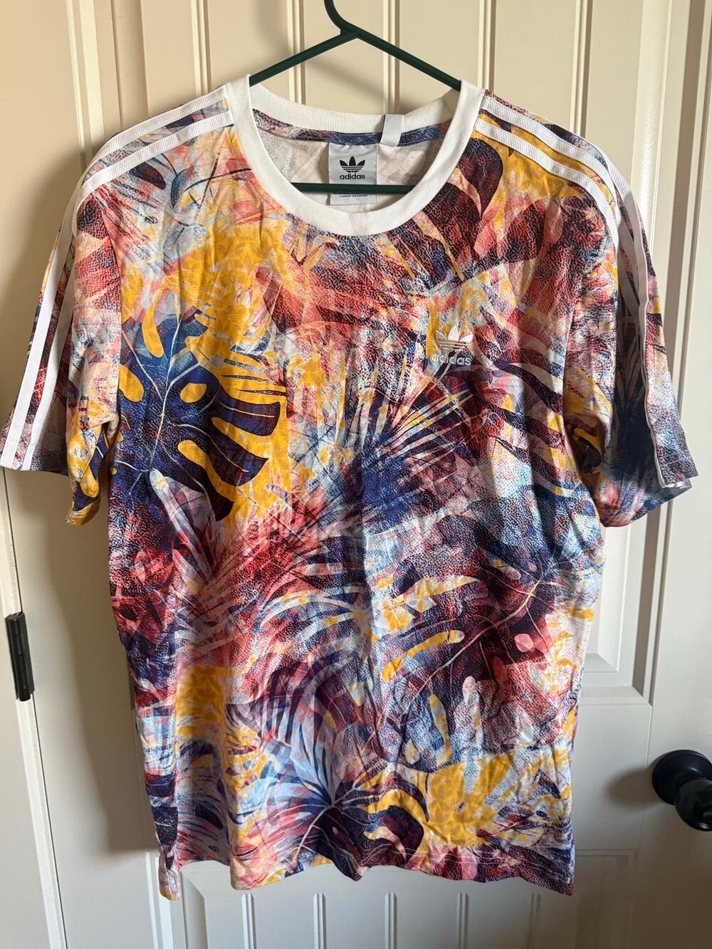 Adidas t shirt